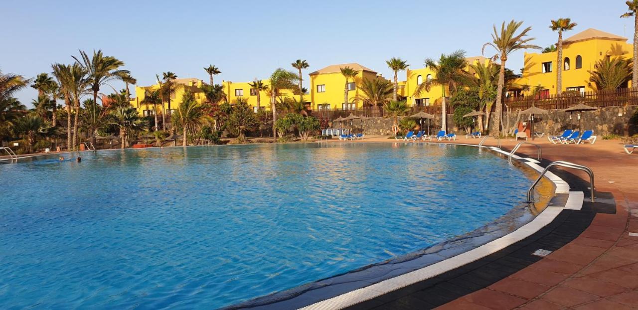 Tamarindo I Piscinas De Agua Salada Apartment Corralejo Exterior photo